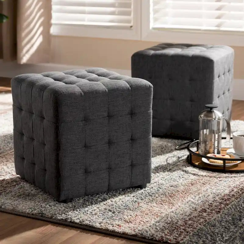 Set contemporaneo di 2 pouf in tessuto