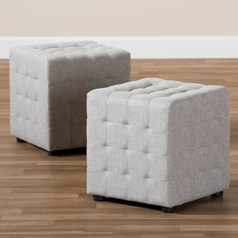 Set contemporaneo di 2 pouf in tessuto
