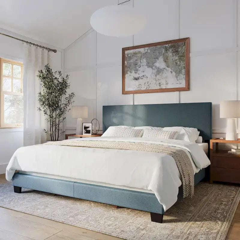 Lit king-size moderne, sommier requis