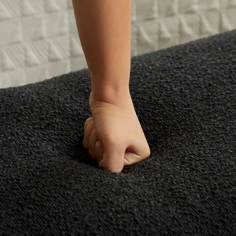 Banc de chambre avec coussins et pieds en bois massif pour le salon et l’entrée